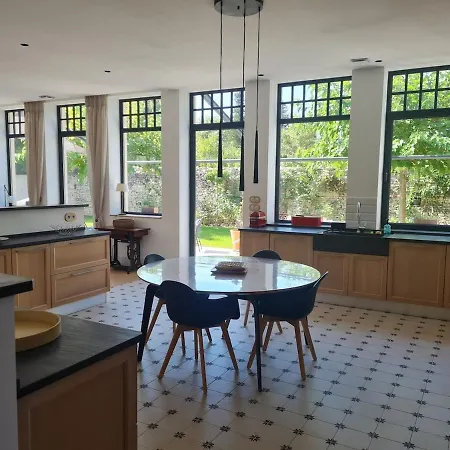 La Maison De Georgia Beaune (Cote d'Or)