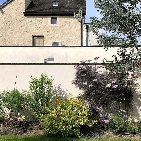 La Maison De Georgia Villa Beaune (Cote d'Or)