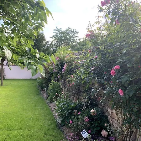La Maison De Georgia Beaune (Cote d'Or)